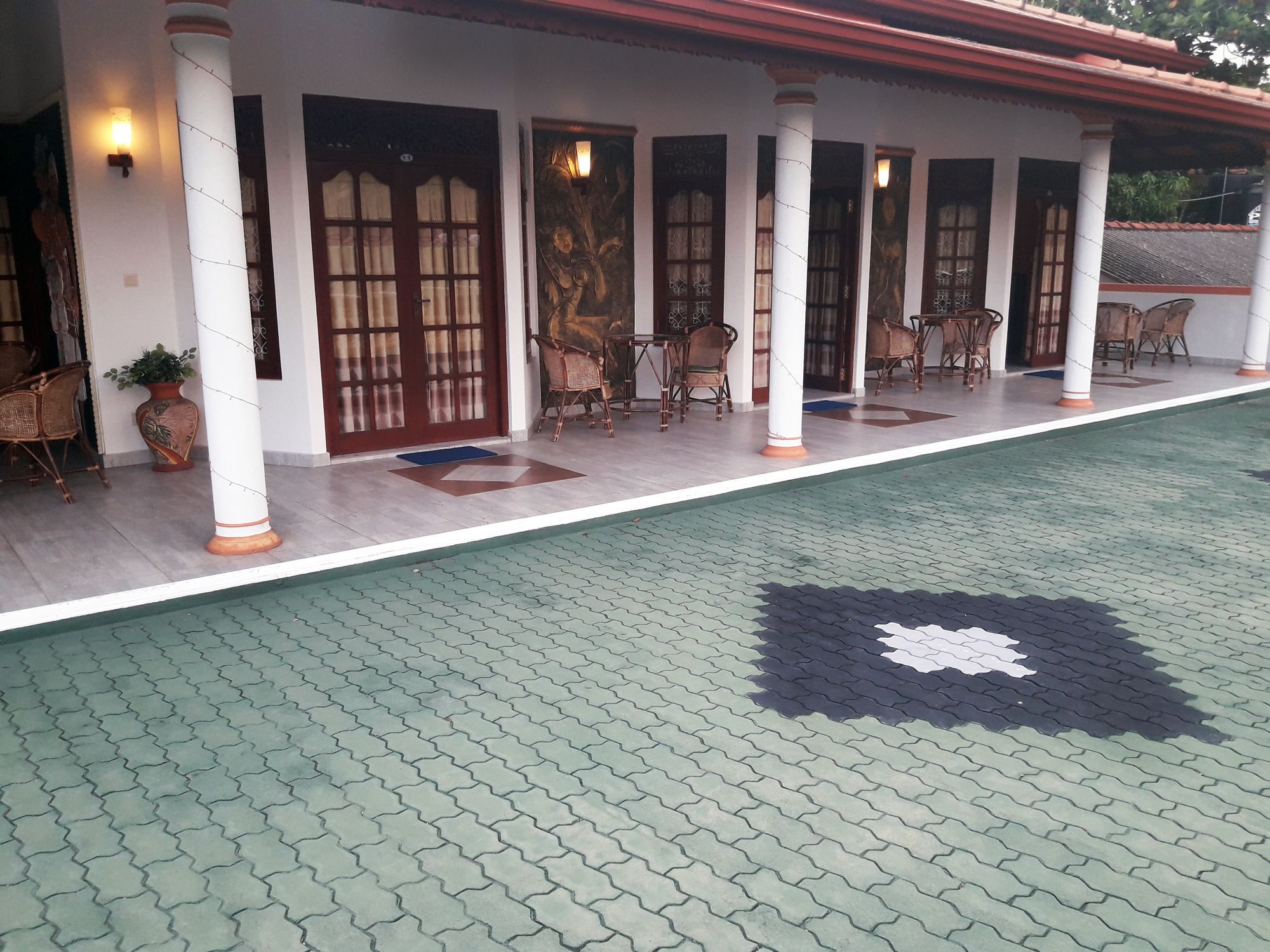 ברוואלה Lagoon Garden Hotel מראה חיצוני תמונה